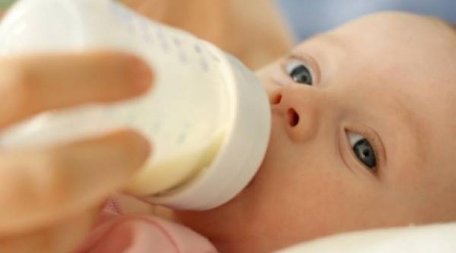 De combien de mois avez-vous besoin pour donner du lait maternisé.  Jusqu'à quel âge les bébés doivent-ils être nourris au lait maternisé ?  Recommandations générales