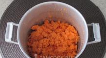 Rezept für mageren Karottenkuchen mit Rosinen