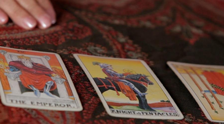 Tarot-Layout „Drei Karten“ für alle Gelegenheiten.
