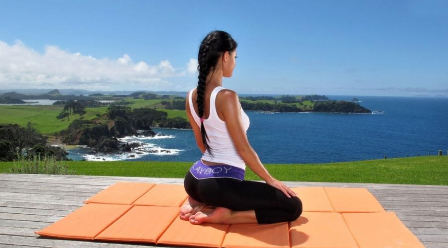Frauenyoga – wie praktiziert man richtig?  Fachberatung.  Yoga für Frauen