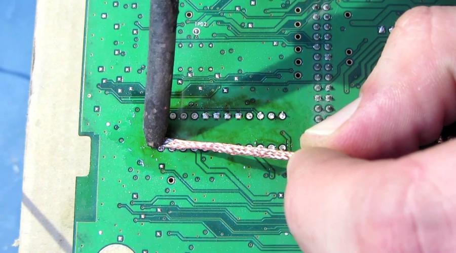 Despre demontarea componentelor SMD de pe plăcile de circuite imprimate.  Învățați cum să lipiți în siguranță componentele radio de pe plăci. Lipiți un cip smd