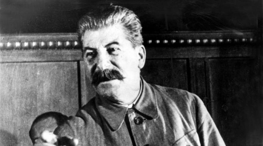 Qui était le chef de l'URSS après Staline.  Qui a régné après Staline en URSS: histoire