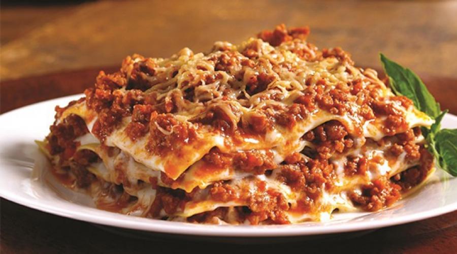 Lasagna cu carne tocata si parmezan.  Cum să gătești lasagna acasă