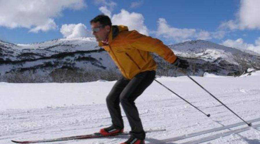 Comment enduire les skis pour le patinage: lubrifiants rapides et paraffine.  Comment huiler des skis de fond pour débutants