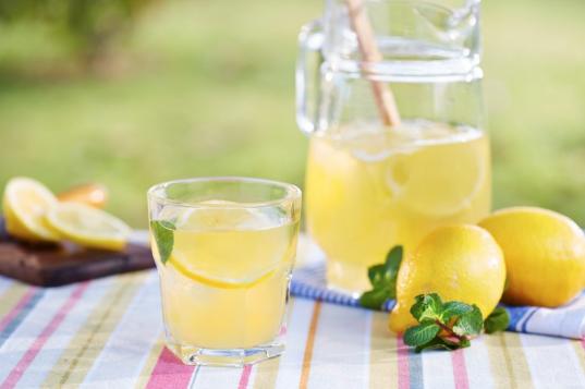 Wie man zu Hause Limonade macht