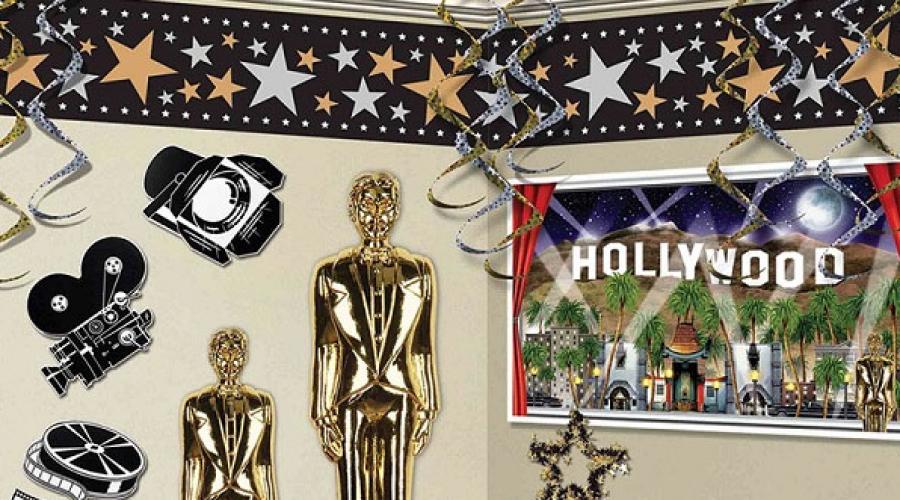 Soirée à thème Hollywood.  Une fête de style hollywoodien est une excellente idée pour des vacances originales