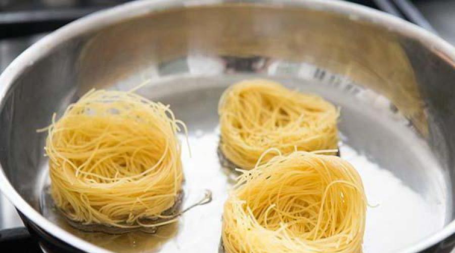 Soße für Nudelnester.  Wie man Pasta-„Nester“ macht, damit sie ihre Form nicht verlieren